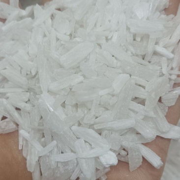 石膏中药材石膏有两个主营各类中药品种多货品齐多种药材批发