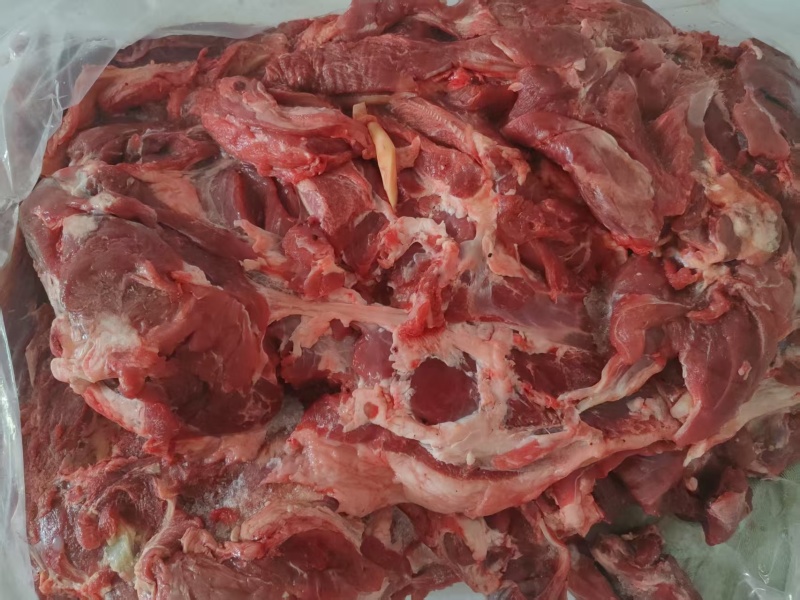 板冻羊肉，精修去油全羊肉，带后腿带里脊。纯干不调理。