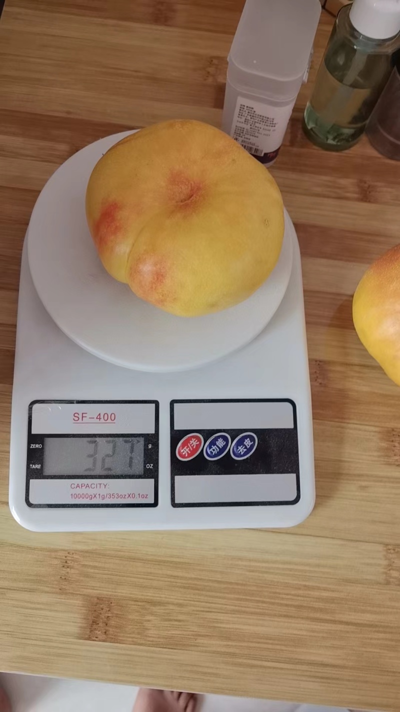 卢龙县黄油蟠桃颜色靓丽口感好货量大甜度高承接批发电商加工