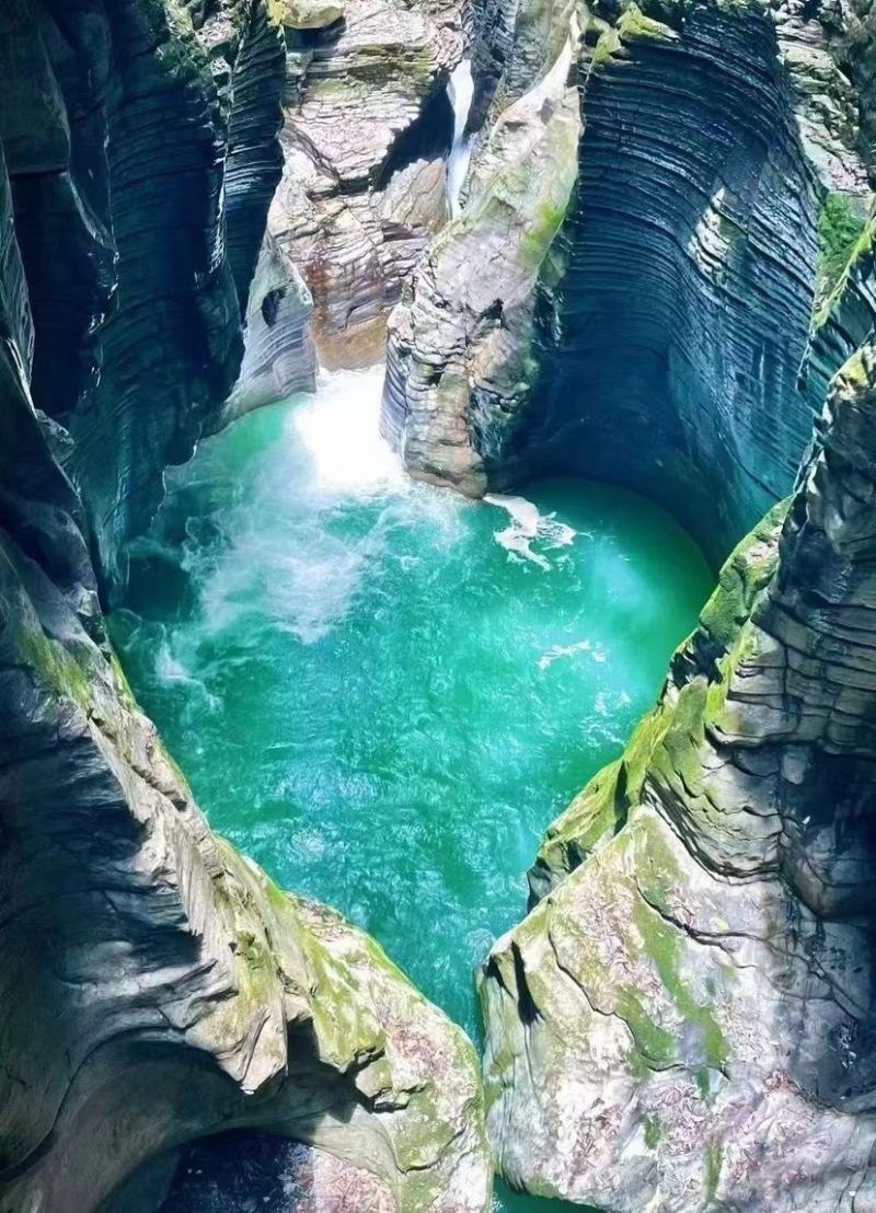 广西巴马活泉水