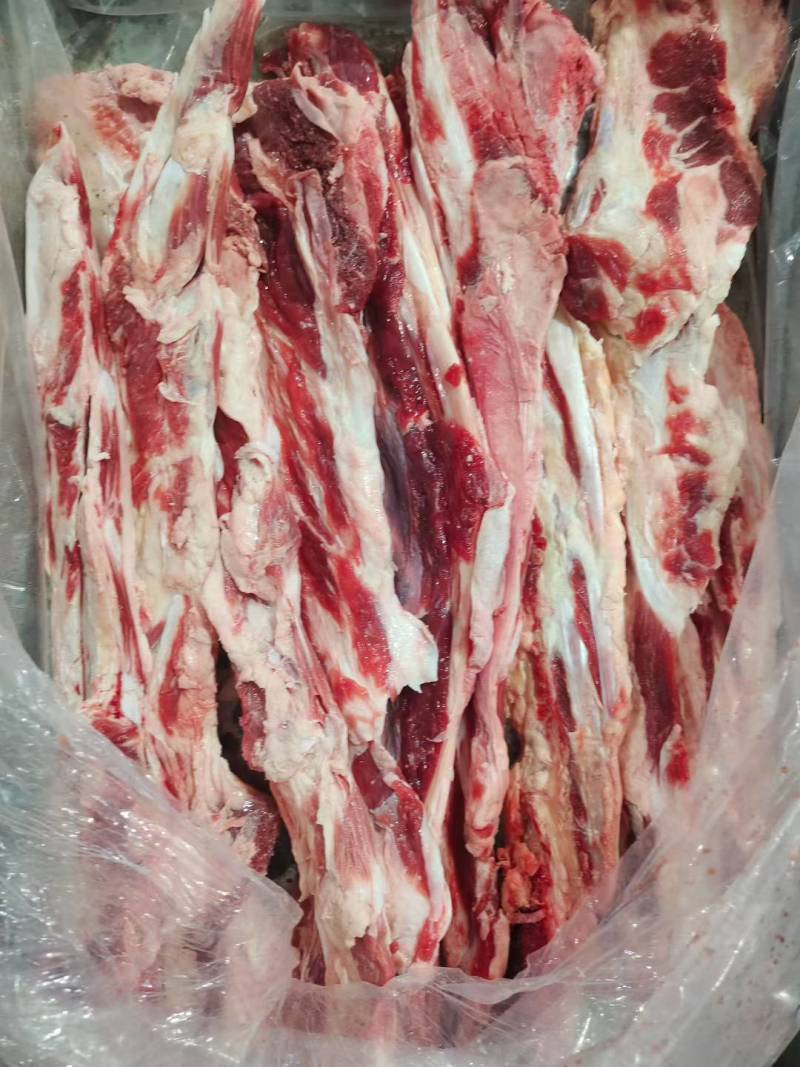 燕翅骨有肉有软骨，卤货店老板**