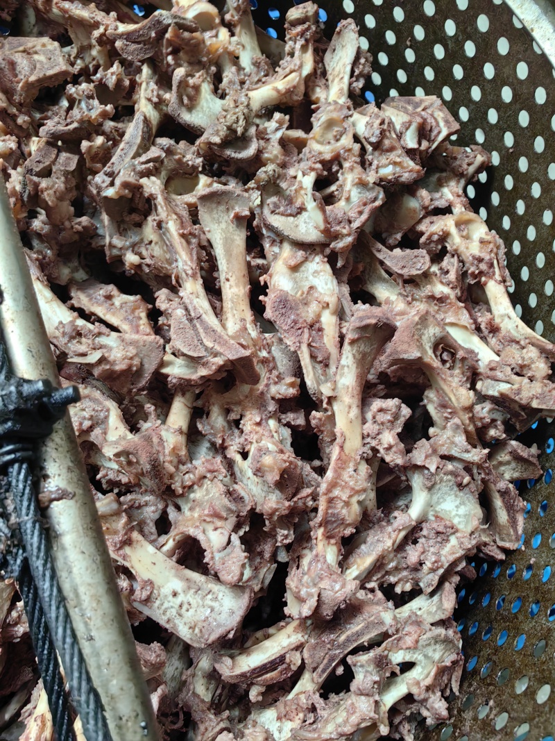 熟羊碎肉，肉多筋少，都是原装图片，厂家直销，欢迎咨询