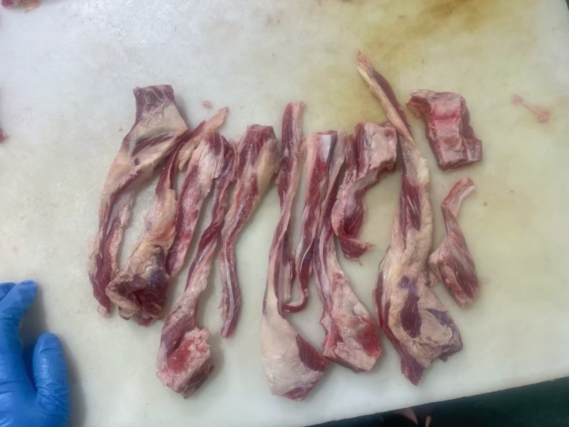 燕翅肉，货源充足，全国发货，手续齐全，需要的老板联系。