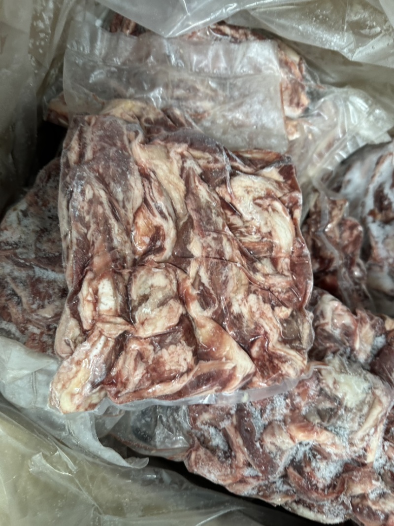 燕翅肉，货源充足，全国发货，手续齐全，需要的老板联系。