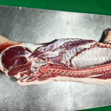 带骨白条猪段体宝蓄黑猪鲜货黑猪肉一件代发量大从优