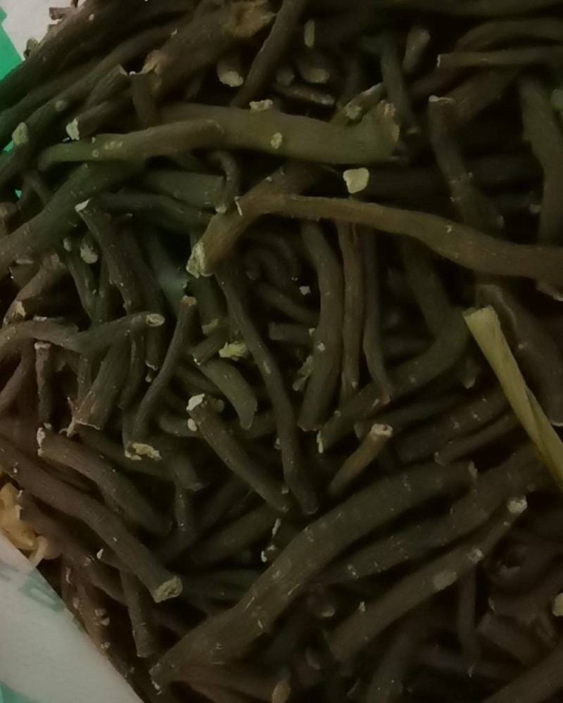 赤芍药根
