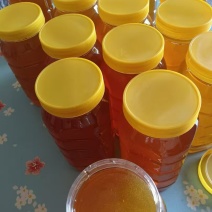 农家土蜂蜜，一年只割蜜一次，***防腐剂
