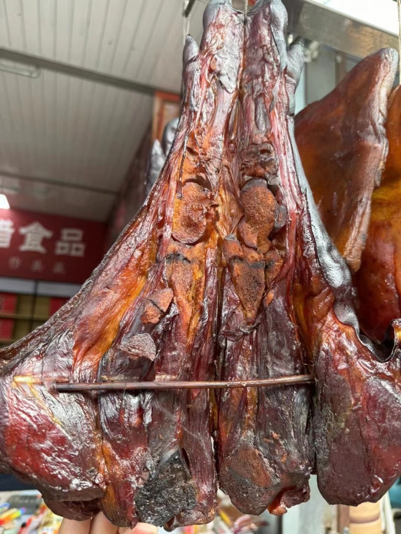 腊猪脚干度颜色漂亮60斤1件适合所有人群常年批发1件起批
