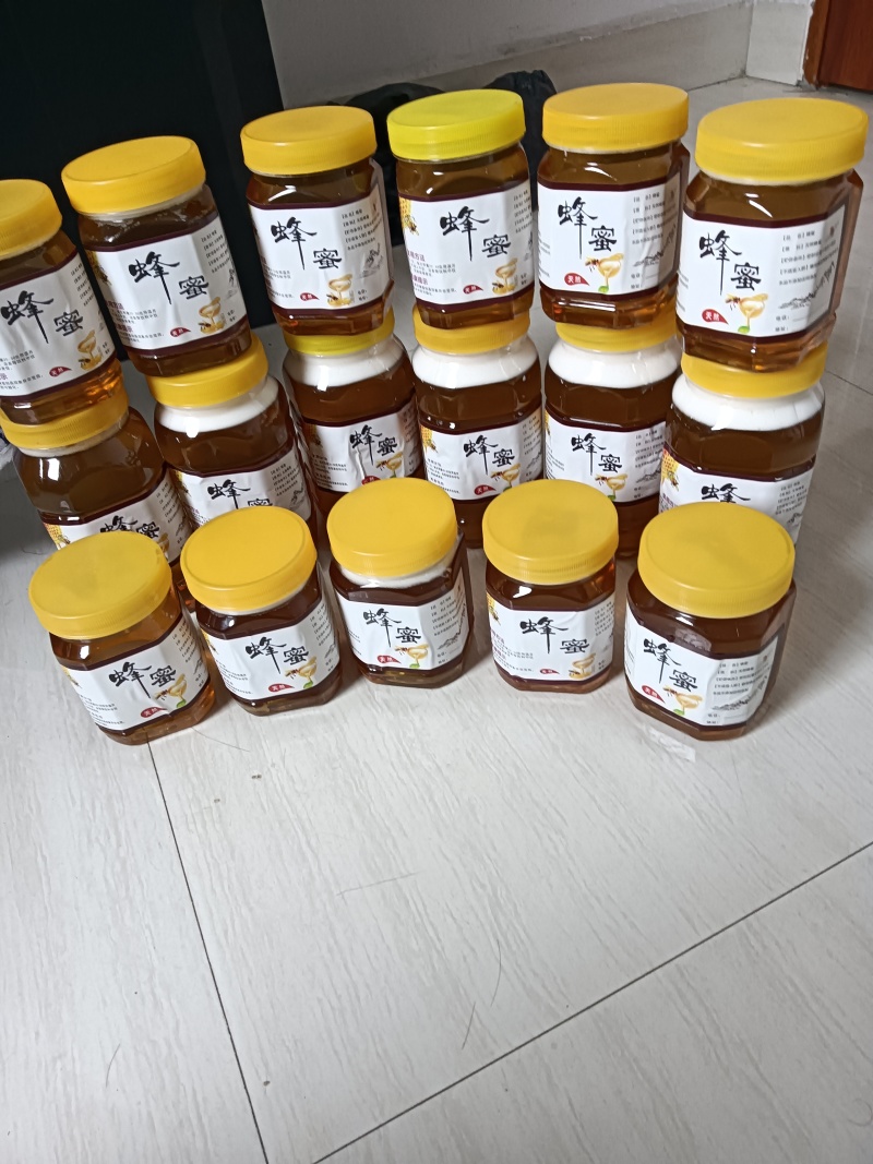 百花春蜜土蜂蜜荔枝龙眼蜜，乌鸠蜜，冬蜜鸭脚木蜜