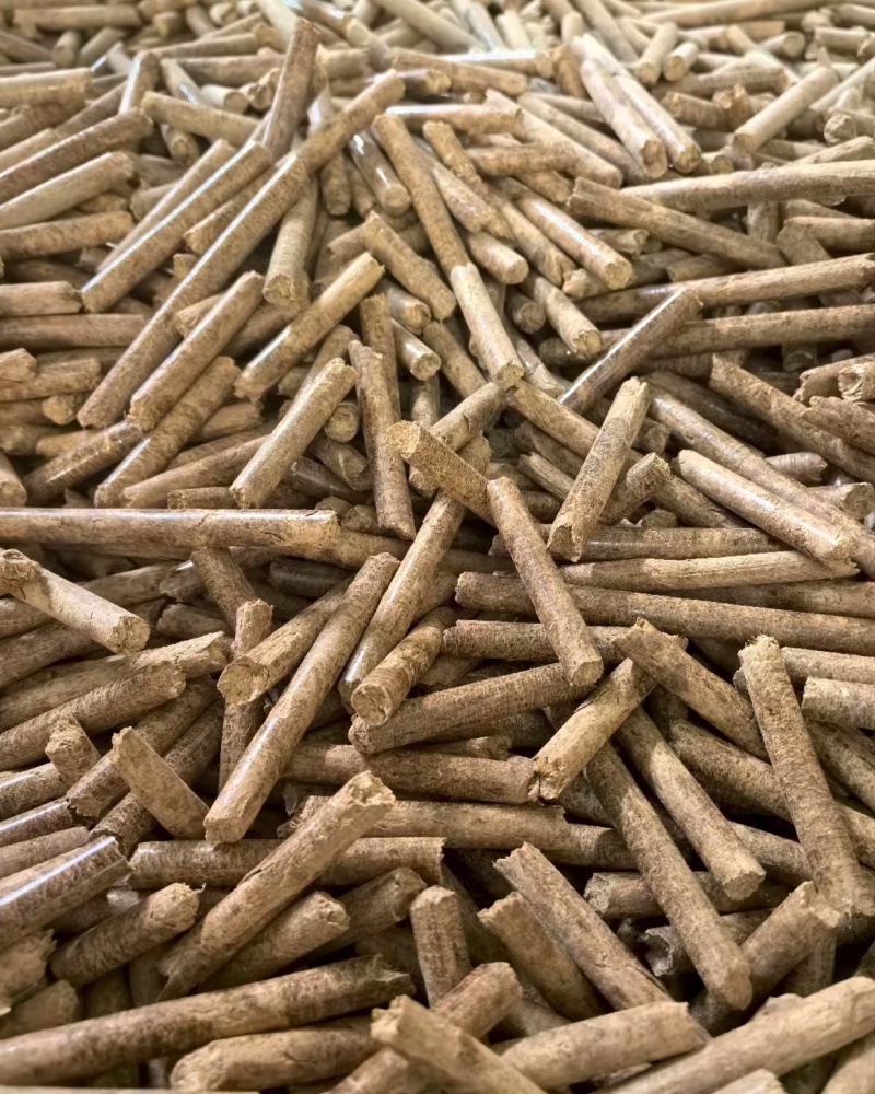 生物颗粒生物质竹子颗粒燃料竹粉颗粒燃料量大从优提前订