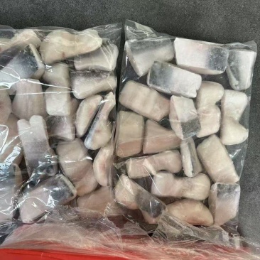 带皮巴沙鱼块