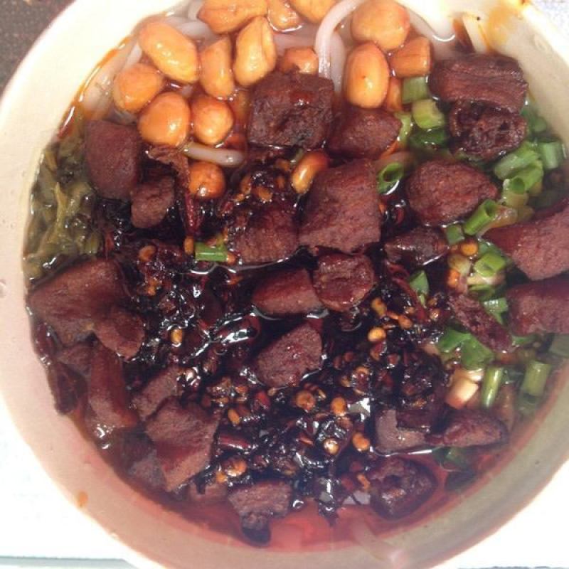 贵州特产小吃脆哨贵阳脆哨媲美丁家肥肉脆哨猪肉油渣软哨包