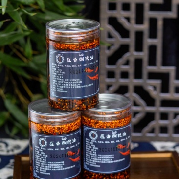 蒜香糊辣油，特粗，特糊，适合米线面条抄手