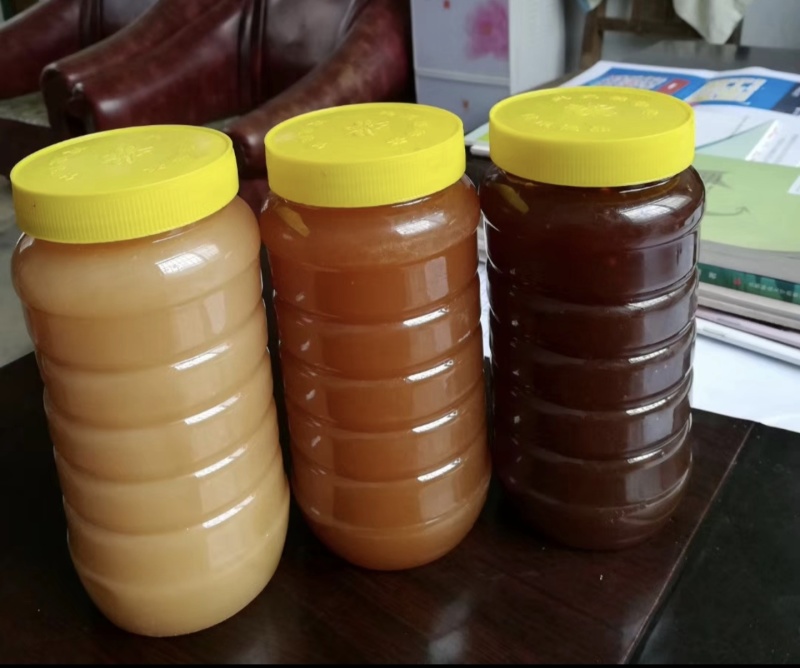 散养的野生蜂蜜，有玄参蜜，荆条蜜，百花蜜，长期供应