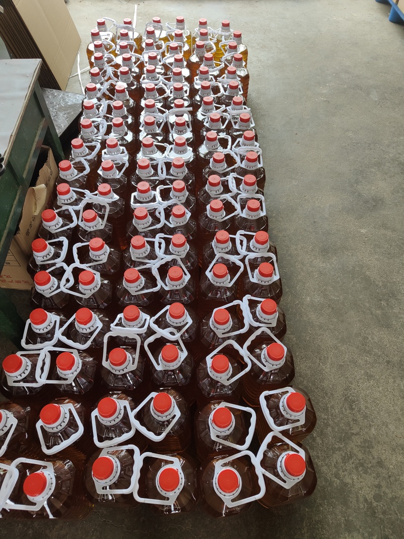 100%纯正压榨花生油，诚信经营，5L2.7L