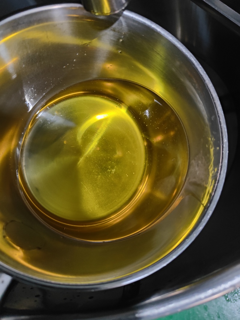 100%纯正压榨花生油，诚信经营，5L2.7L