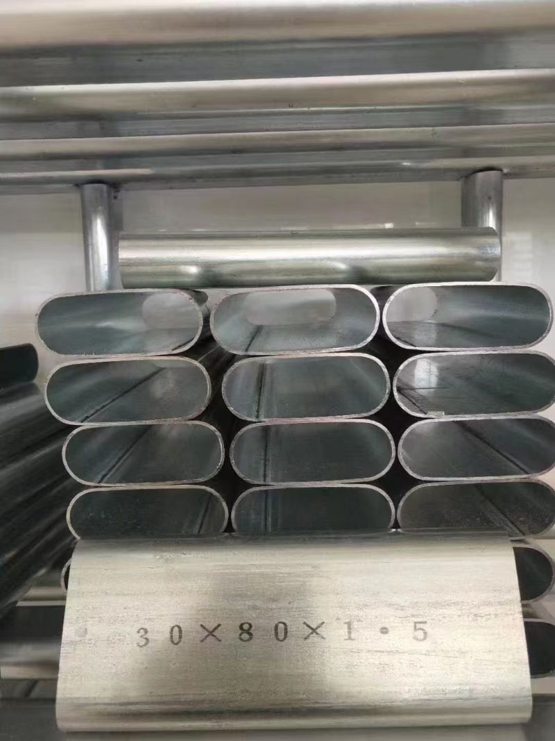 镀锌管，圆管，方管，椭圆管，厂家直发量大从优，欢迎来电。