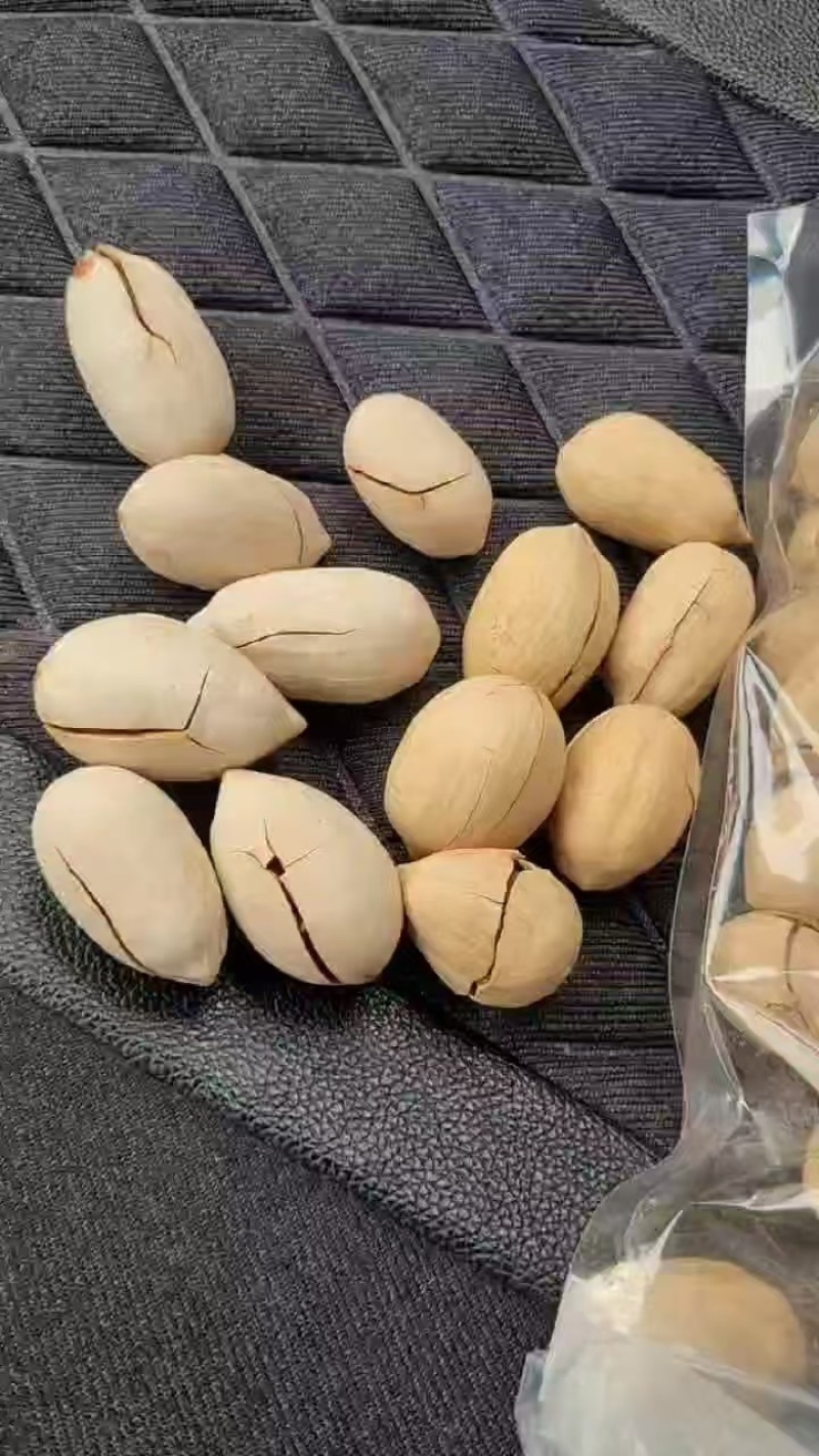 鲜香酥脆碧根果好吃美味源头工厂工厂直发价格优美