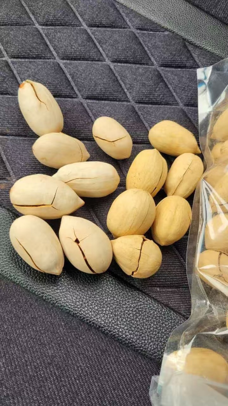 鲜香酥脆碧根果好吃美味源头工厂工厂直发价格优美