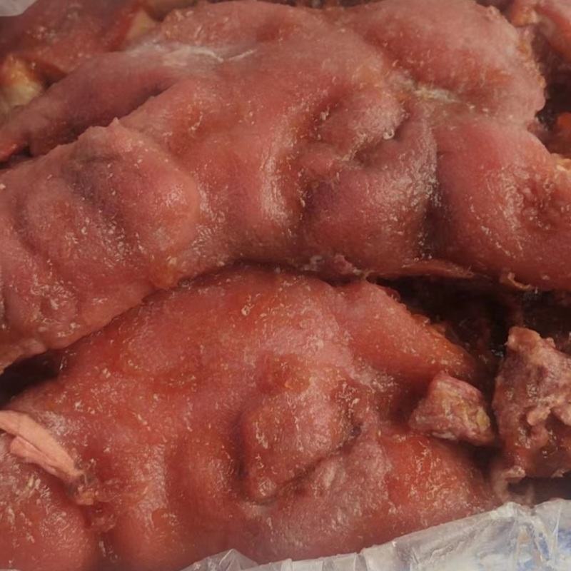 猪头肉，带耳朵，厂家直发，大量有货，欢迎各位老板咨询采购