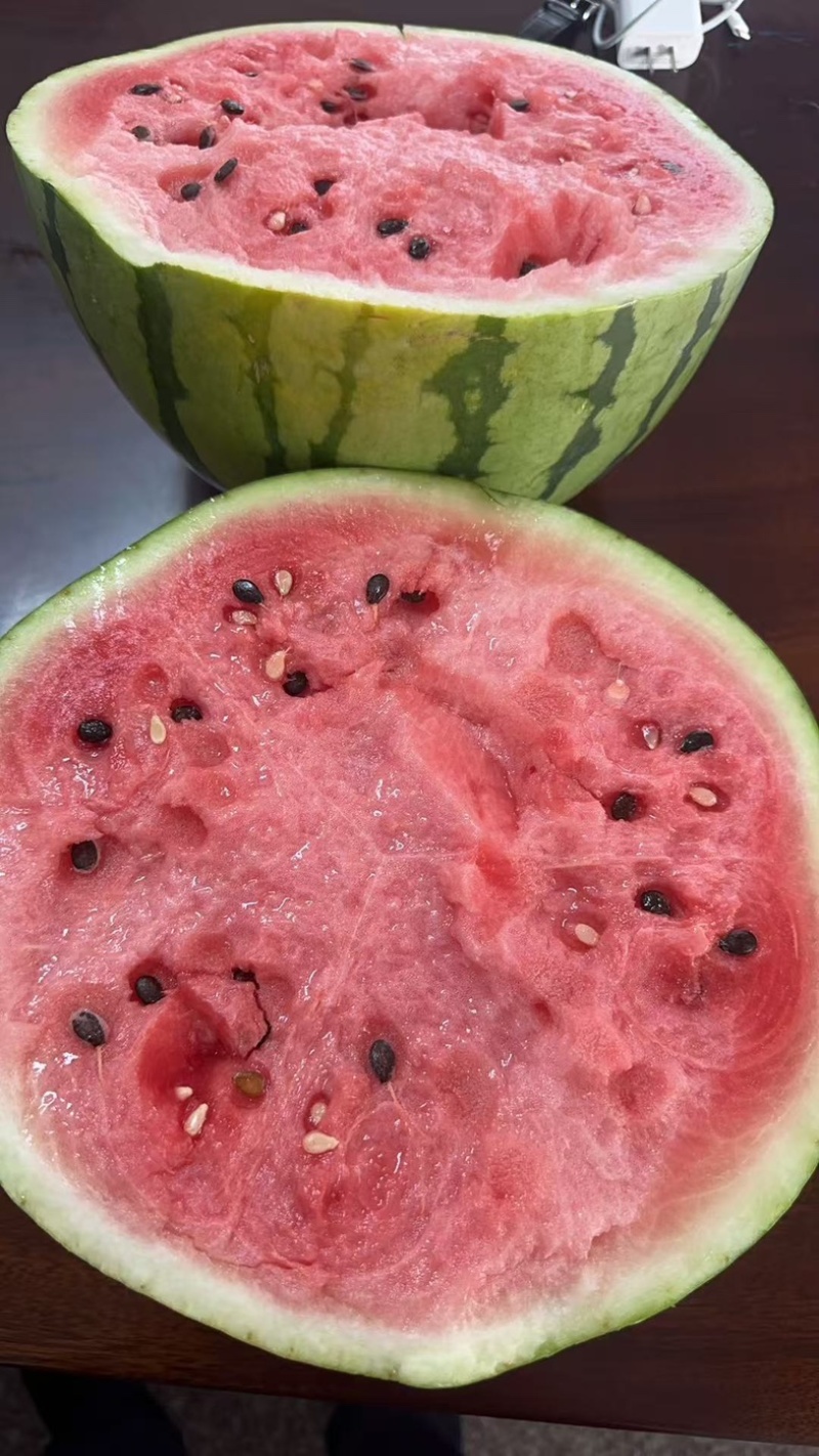 麒麟西瓜麒麟美都西瓜水果黄心红心黑皮瓜大量现货