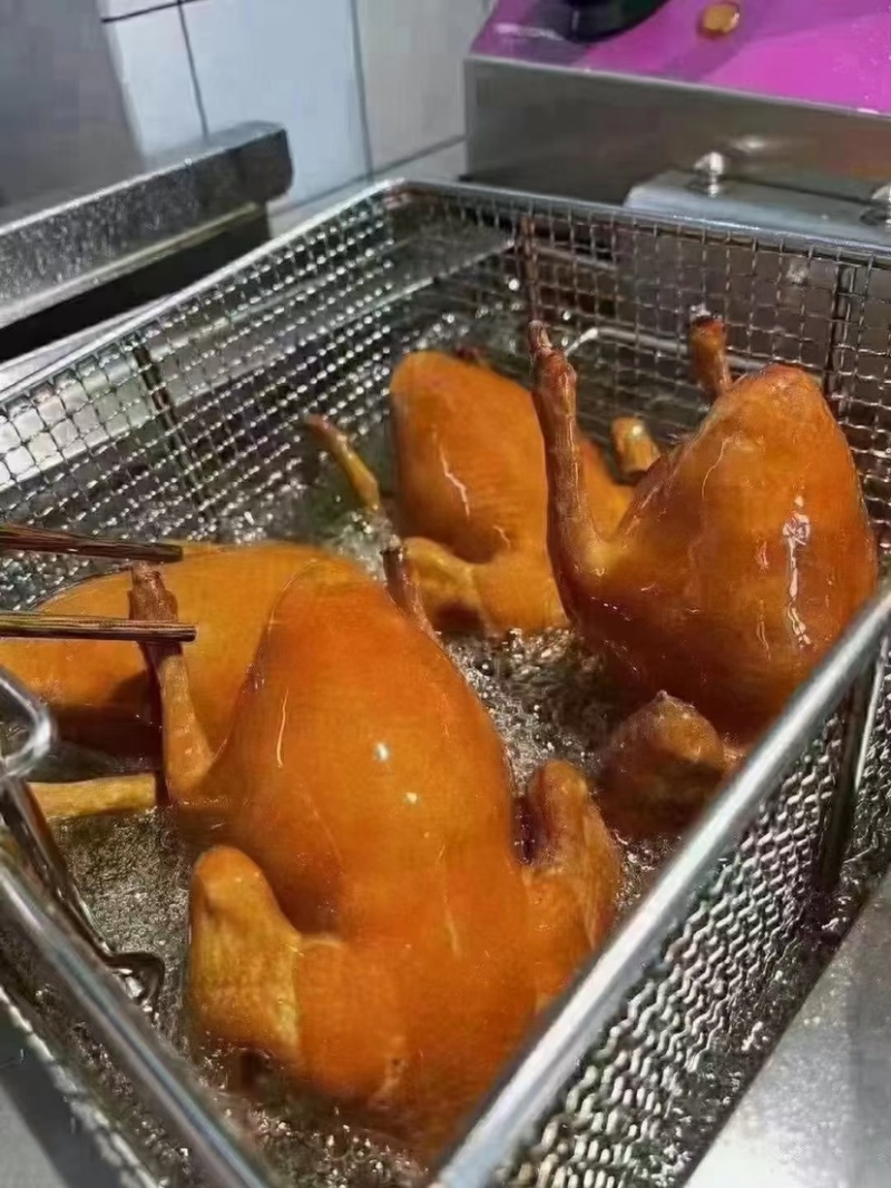 【脆皮流汁乳鸽】脆皮乳鸽，原汁原味