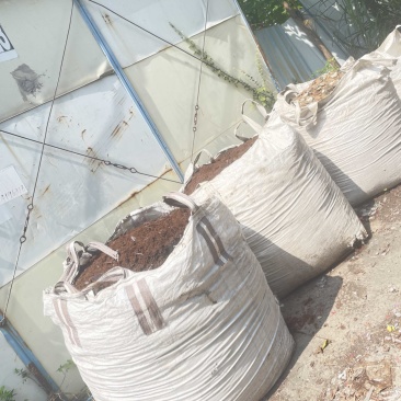 虫粪大量150一吨