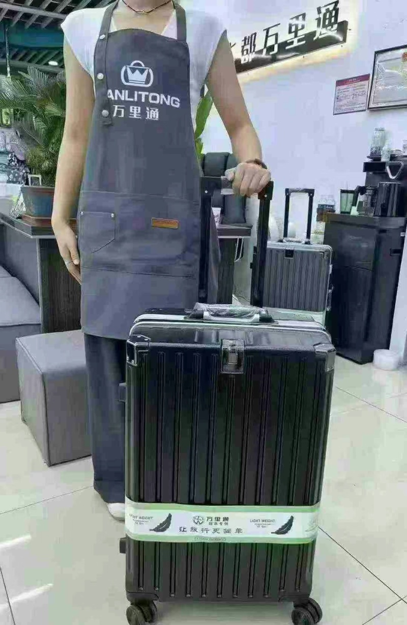 开学季，旅游季必备行李箱