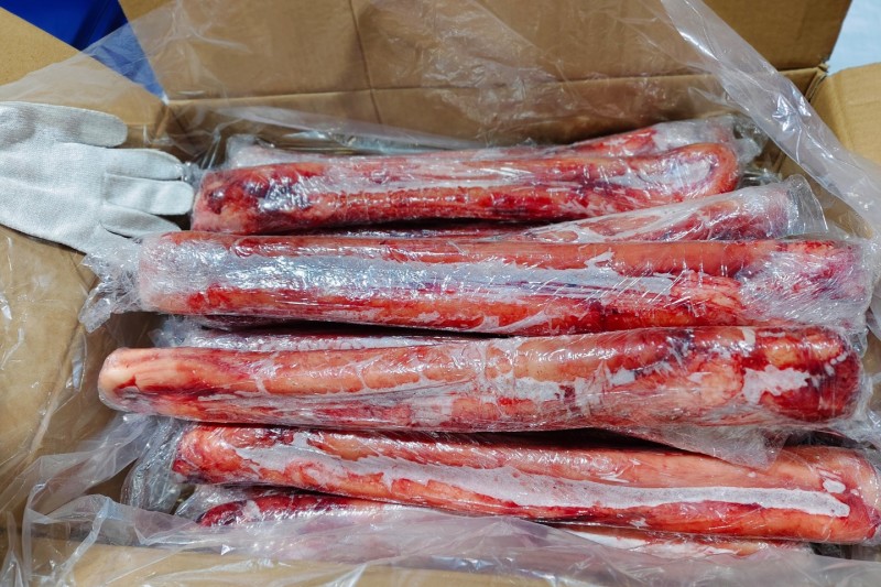 单独牛鞭，一点鞭根肉也不带，一根一个包装，一级新鲜度