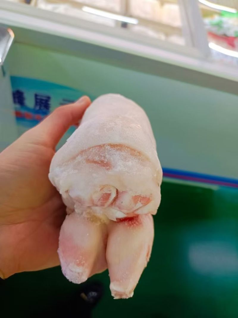 雨秀一级纯干前蹄，猪蹄毛处理的非常干净，都是国产蹄。