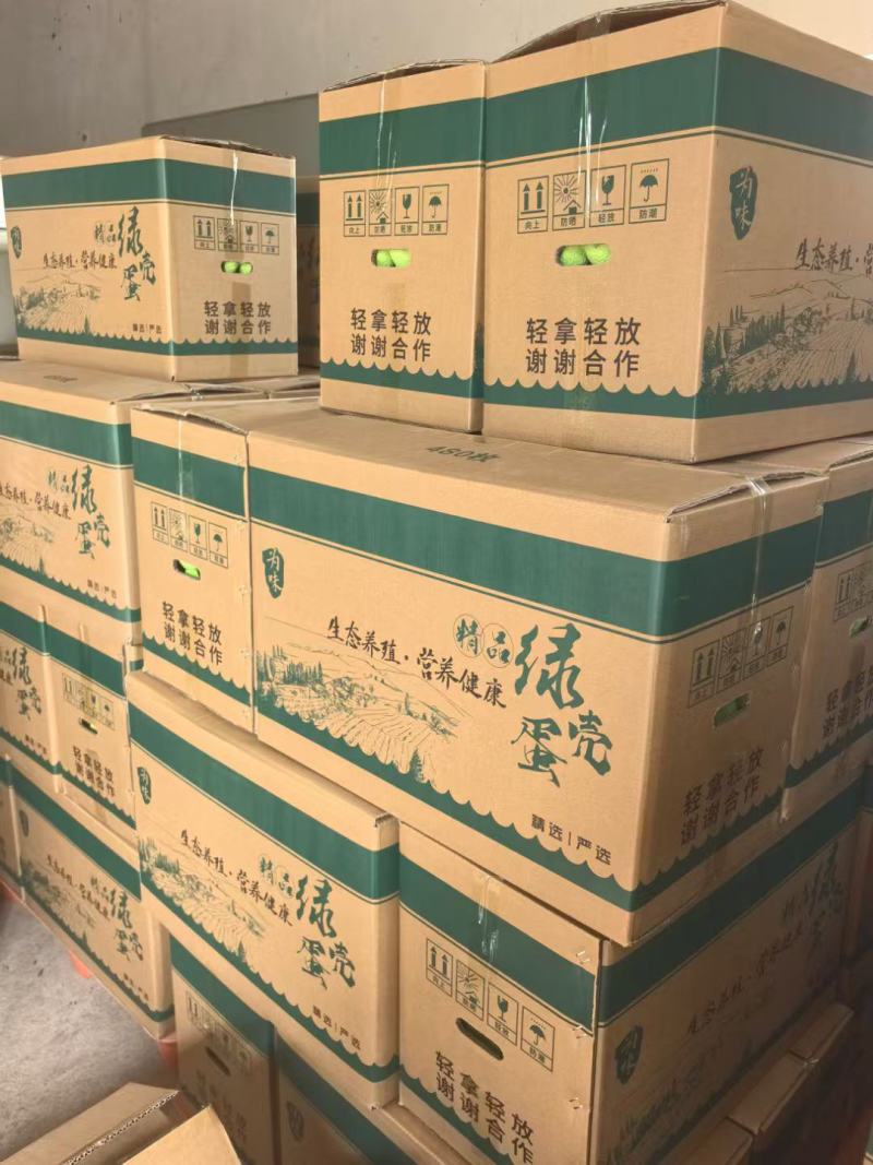 大山新鲜出炉散养土鸡蛋，大量供应，长期合作