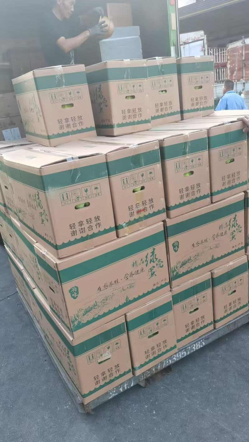 大山新鲜出炉散养土鸡蛋，大量供应，长期合作