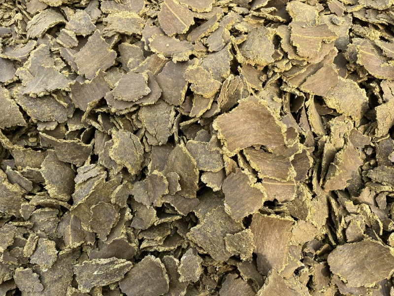 棉籽饼上地施肥专用含有多种微量元素可以有效改善土壤结构