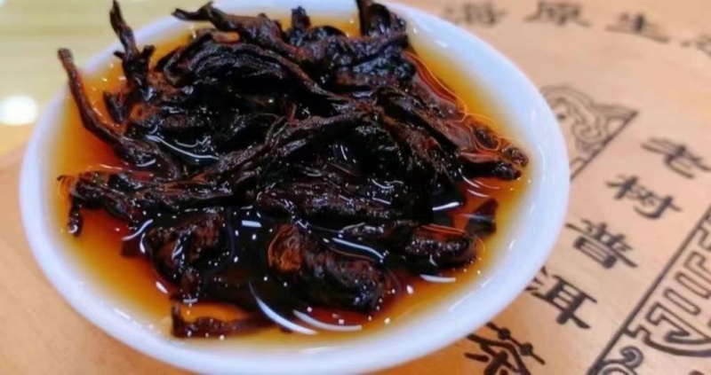 2008年老茶宫廷古树普洱茶勐海熟普熟茶饼老茶头礼盒装