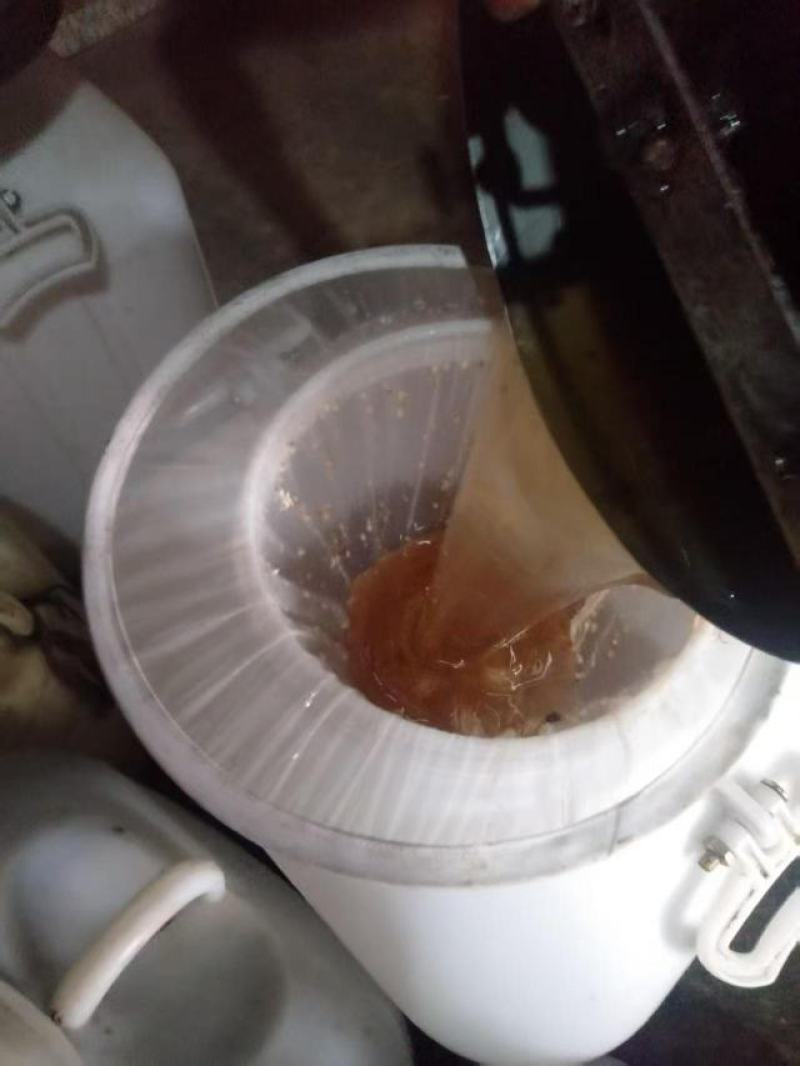 槐花蜜大量上市，产地直发，品质保证，服务周到，诚信经营