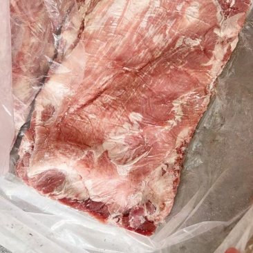 去皮大五花，鲜分新货，10kg3片，现货2吨临沂提