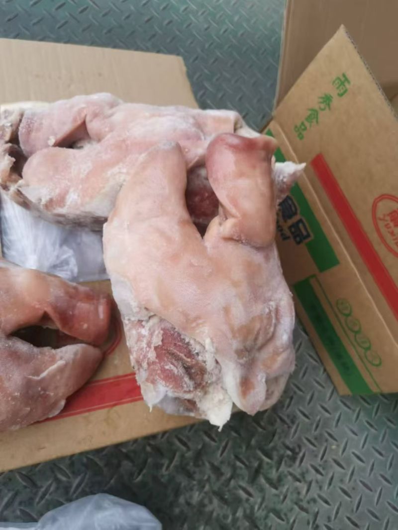 雨秀猪头肉，干净无毛品质非常好，能和雨秀比较品质的厂家不
