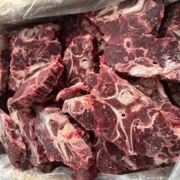 满肉牛脖骨