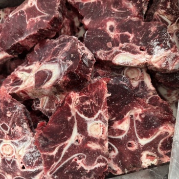 满肉牛脖骨