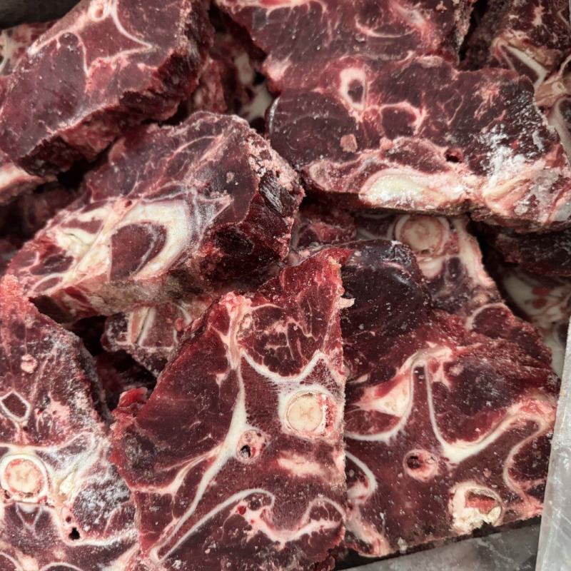 满肉牛脖骨