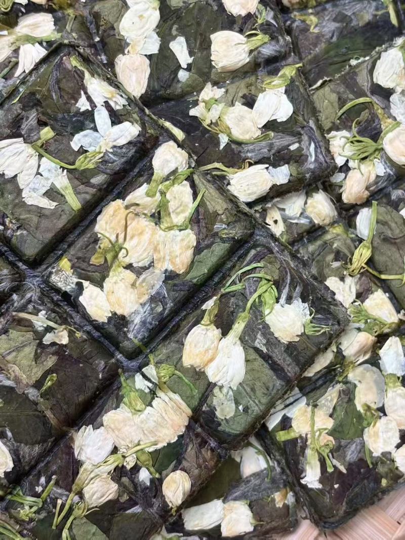 2025年茉莉花牡丹饼干，口感清醇甘甜，花香浓郁