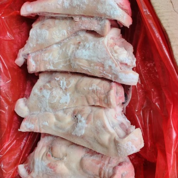 猪头，劈半猪头，鸿运当头