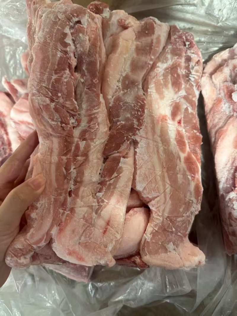 带皮五花肉条10吨新货
