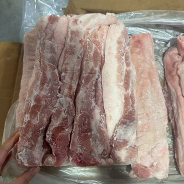 带皮五花肉条10吨新货