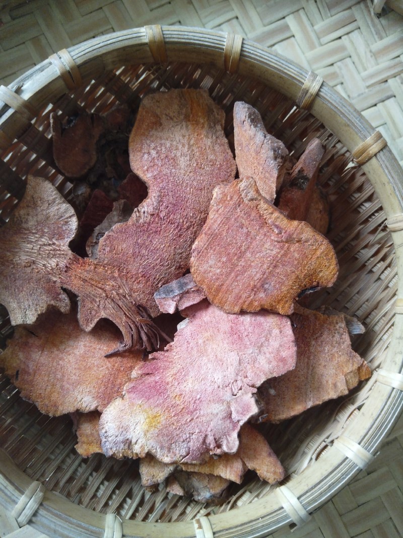 土茯苓（木质）煲汤煮水
