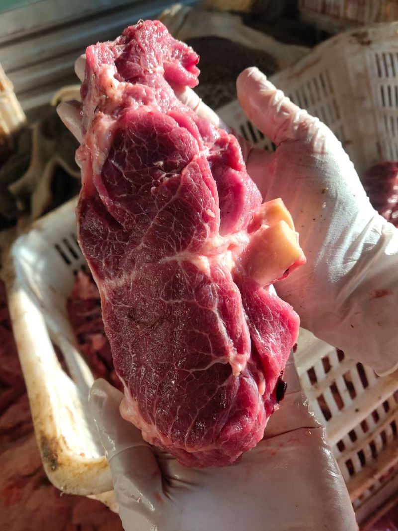 脖根肉
