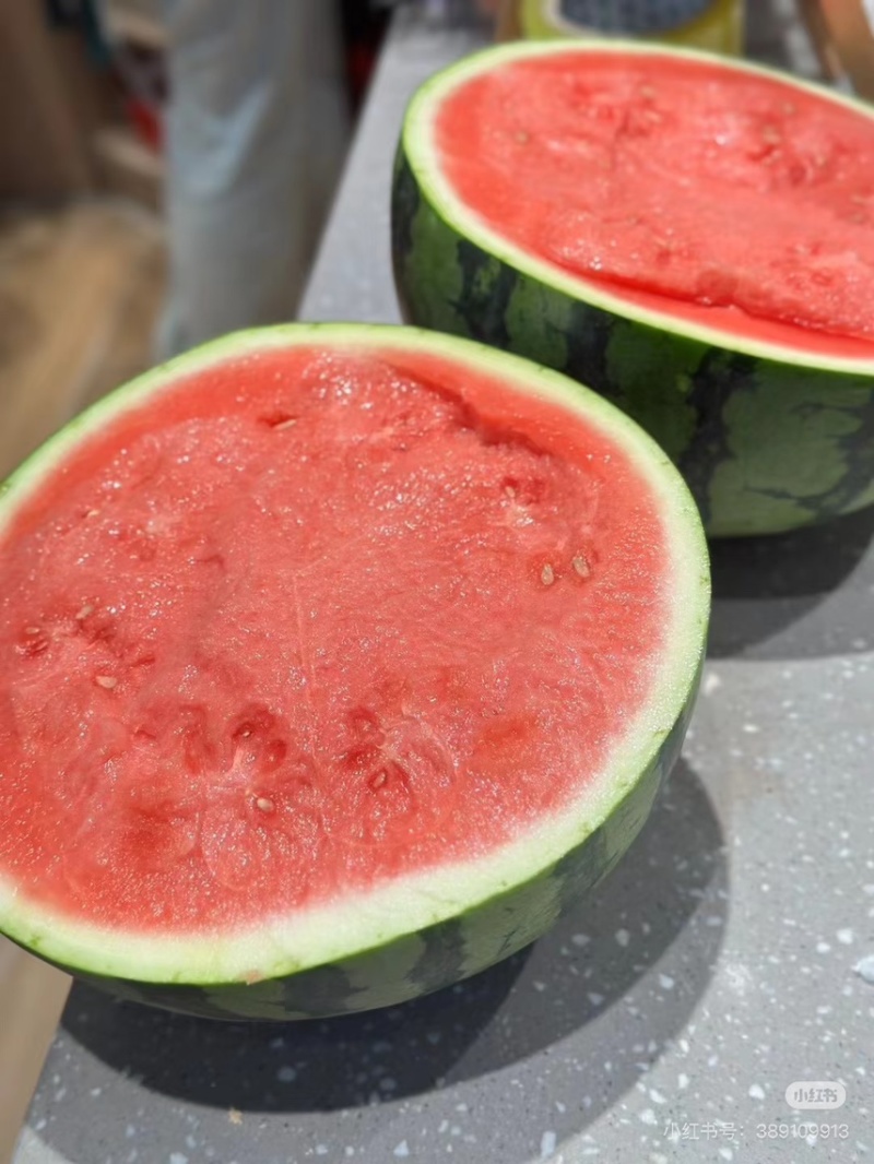 蜜汁西瓜🍉清甜解渴脆口无籽，放心大口的吃，个个大瓜