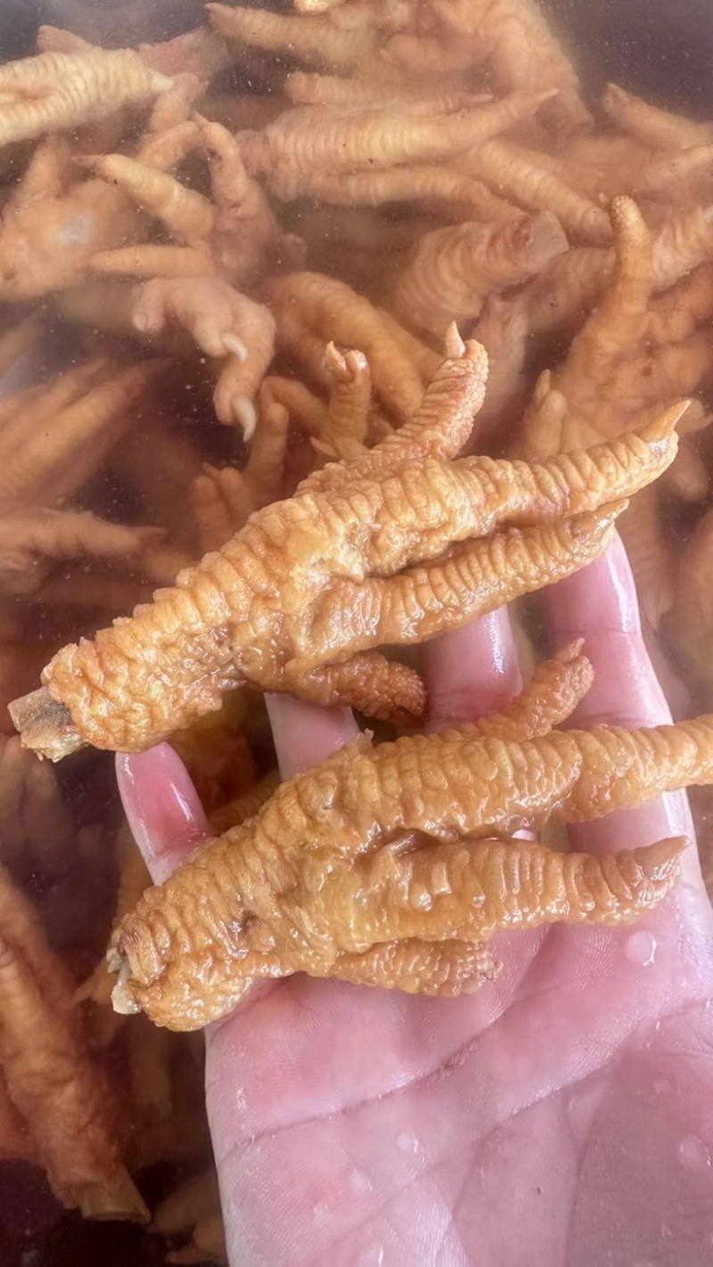 凤爪无骨鸡爪子柠檬地摊电商批发熟食即食虎皮鸡爪泡爪