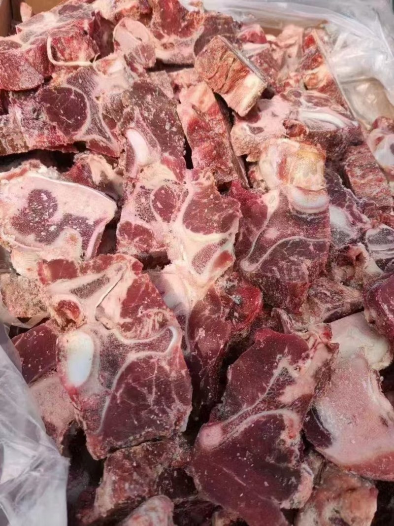 满肉牛脖骨
