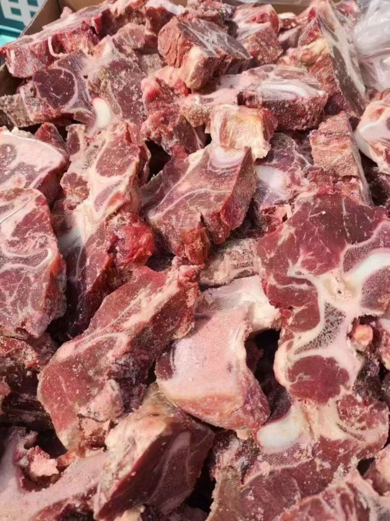 满肉牛脖骨